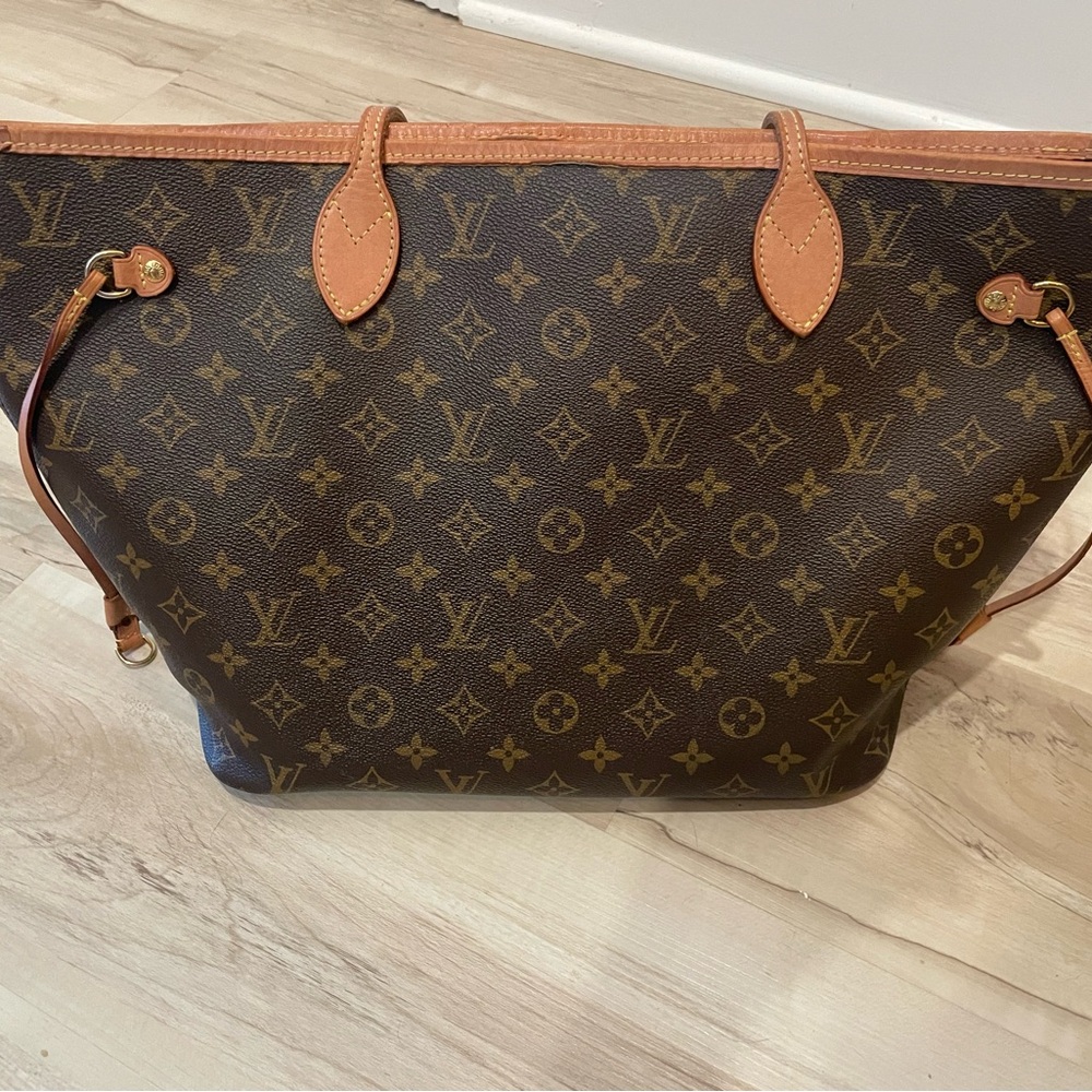 Louis Vuitton Neverfull MM